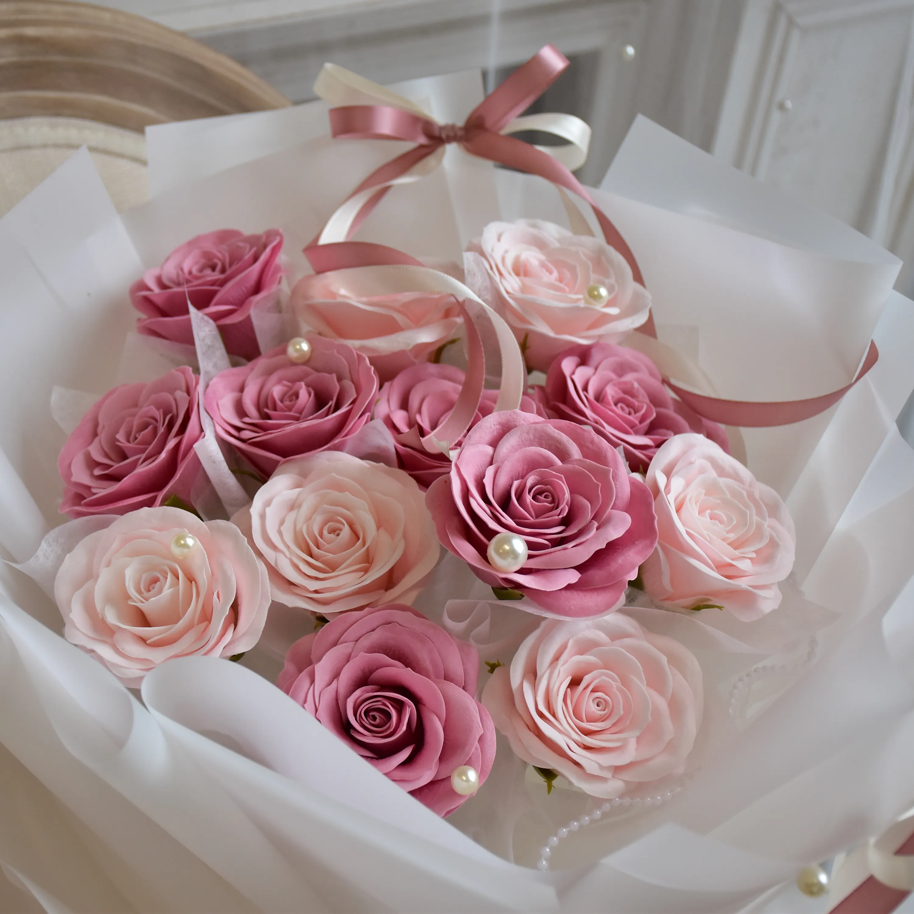 13朵滿開蝴蝶結香氛花束
