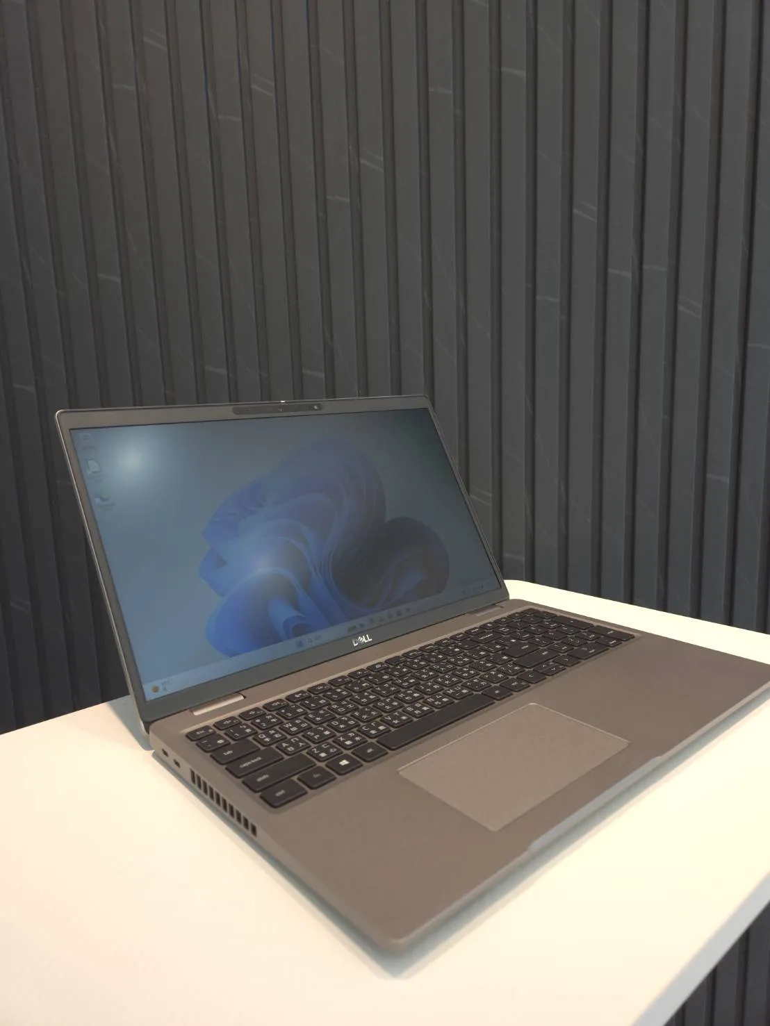 Dell Latitude 5520｜15.6吋商務觸控筆電｜i5-1145G7｜高效大螢幕