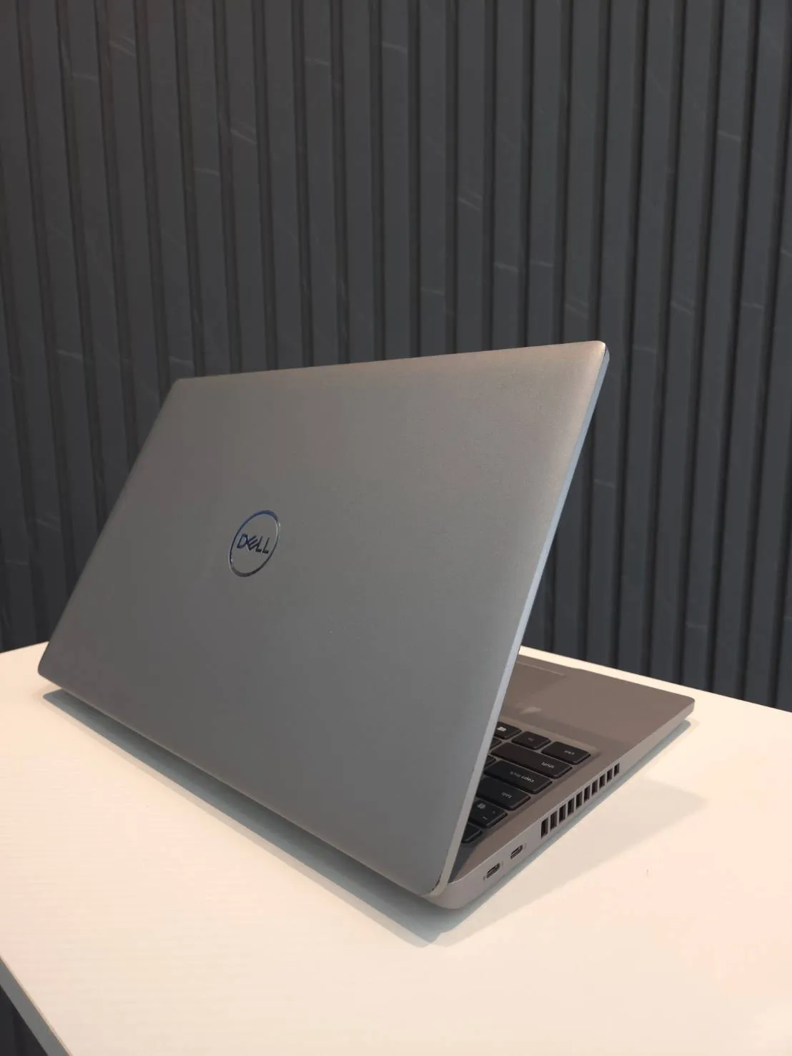Dell Latitude 5520｜15.6吋商務觸控筆電｜i5-1145G7｜高效大螢幕