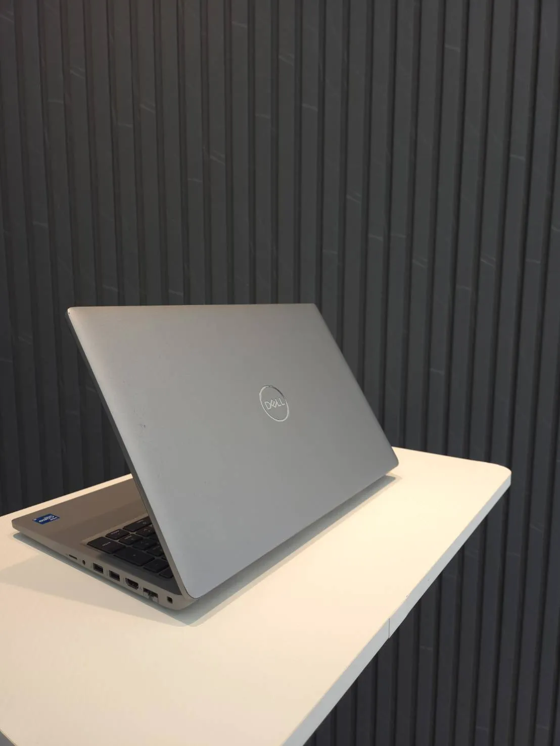 Dell Latitude 5520｜15.6吋商務觸控筆電｜i5-1145G7｜高效大螢幕