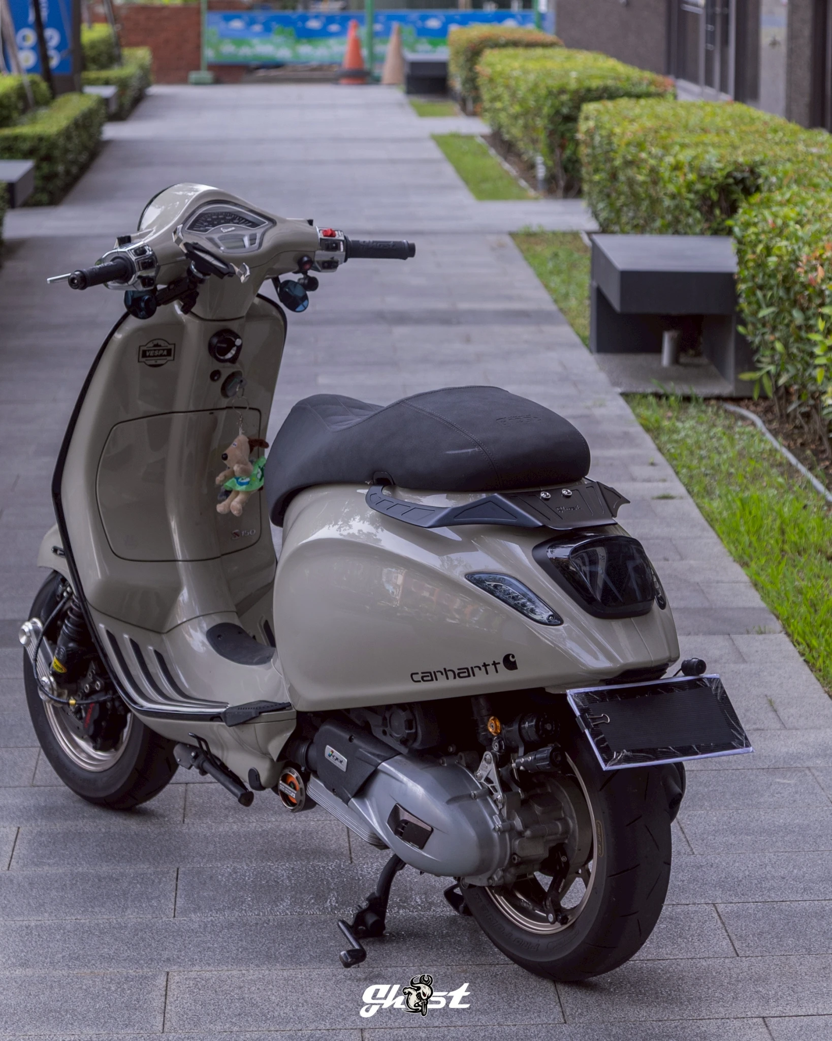 Ghost 偉士牌 VESPA  刀鋒尾翼 後扶手 (衝刺專用)