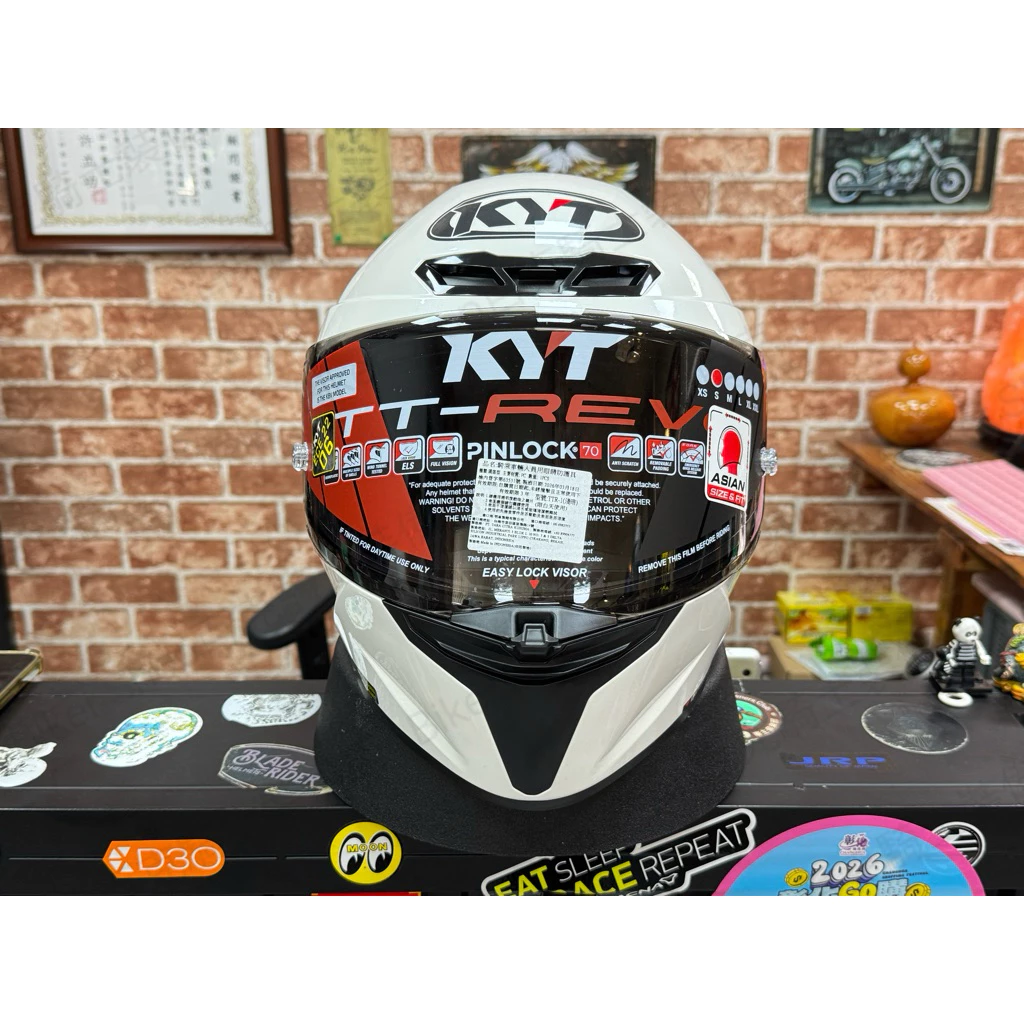 KYT- TTR REVO 全罩安全帽 騎士安全帽 通勤帽 亮白 壓尾