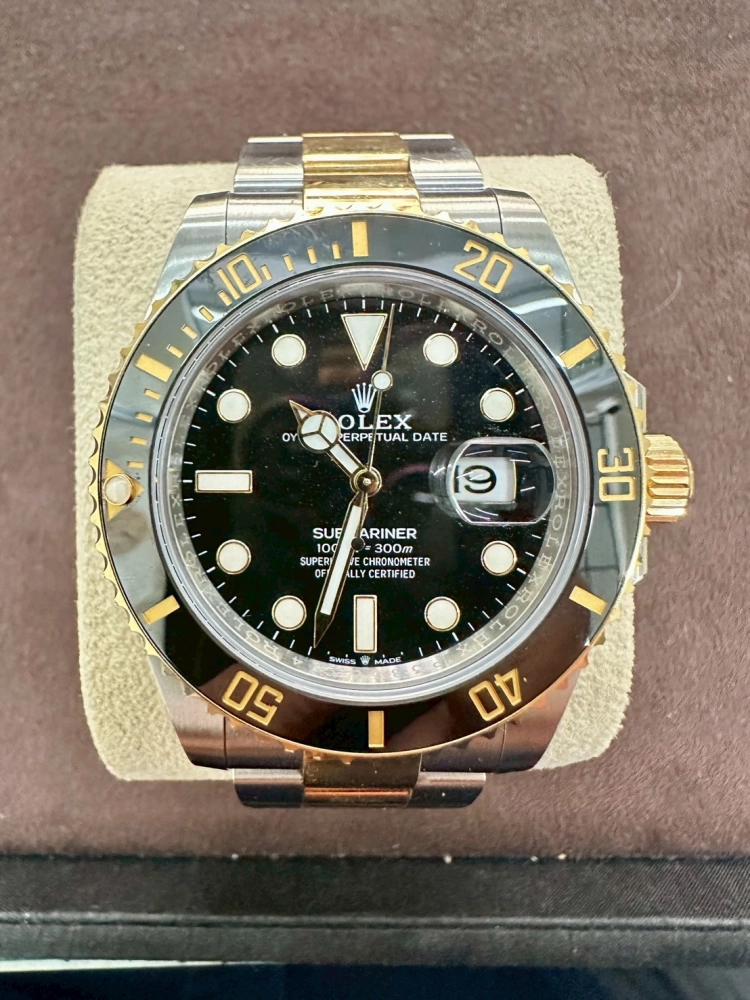ROLEX 勞力士 Submariner Date 蠔式 潛航者 126613LN 陶瓷框 18K黃金 半金款 黑水鬼 126613 LN 新款3235機芯 2024年保卡 潛水錶 自動上鍊 41mm