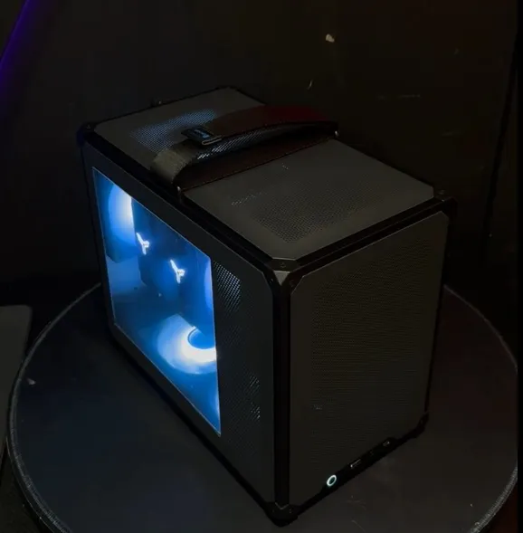 JONSBO 喬思伯【Jonsbo】C6 MAX 提把版 MATX 機殼 黑/白(玻璃側透/長顯卡/可拆提把/模組化/網孔/免工具拆裝)｜電競主機｜
