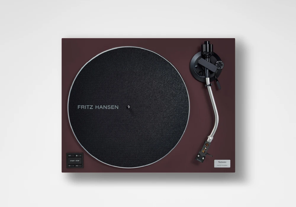 日本Technics × FRITZ HANSEN合作款 SL-40CBTFH 世界限量300台 直接驅動轉台系統二聲道 LP 黑膠 唱盤