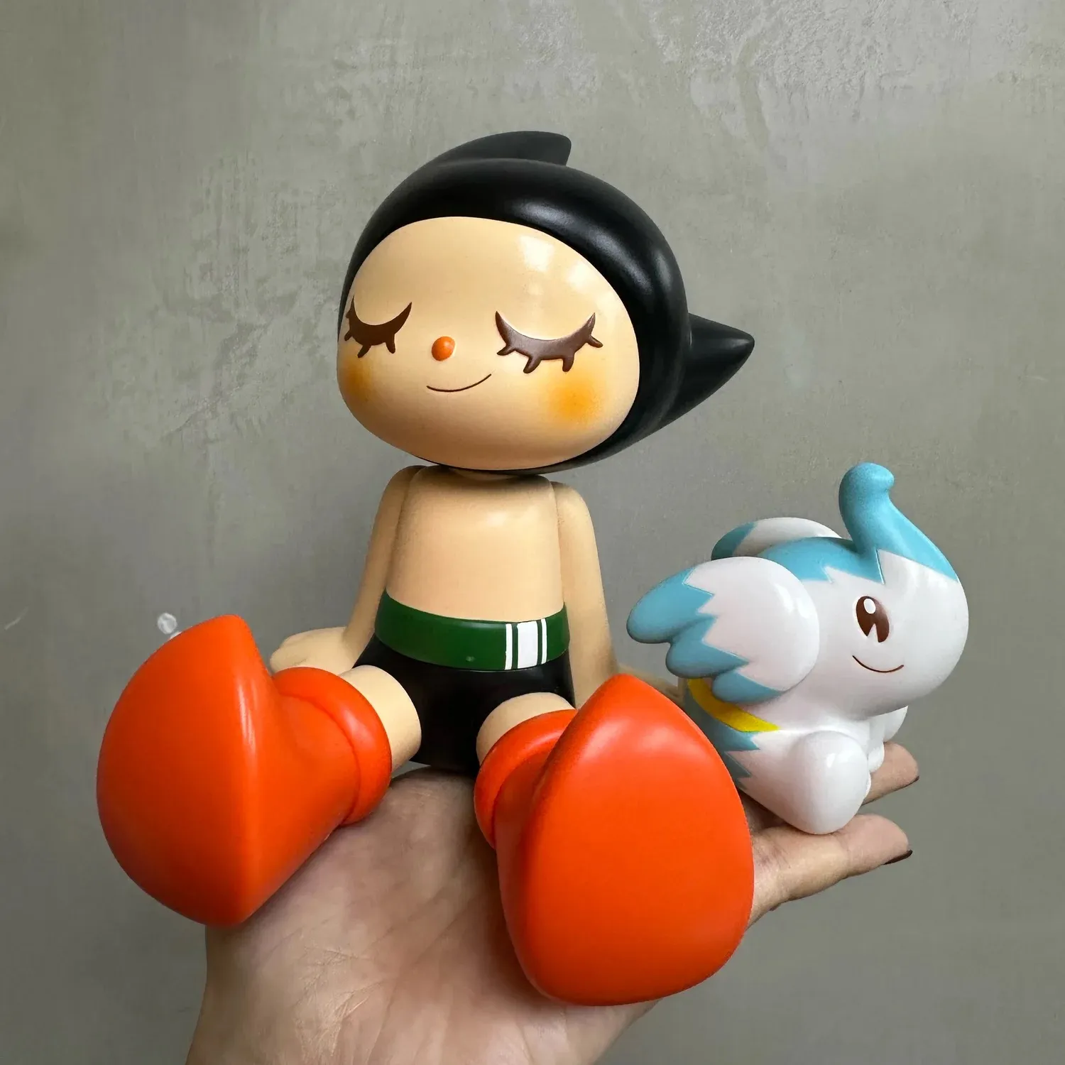 ASTRO GREENIE  & KITTY ELFIE
