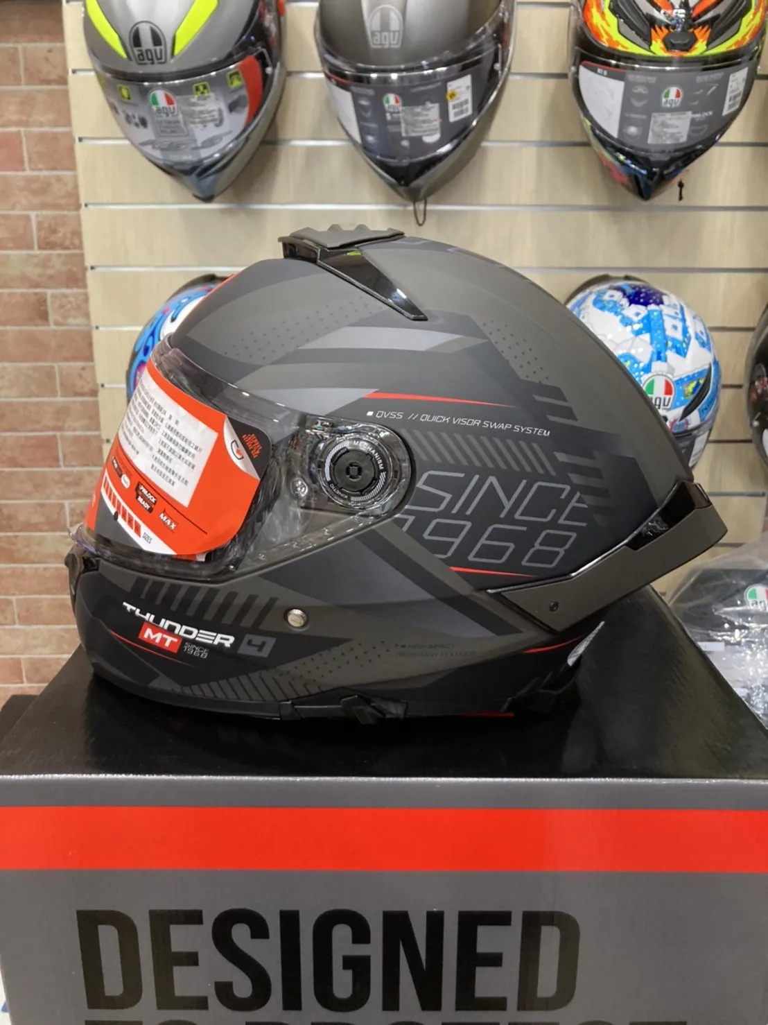 西班牙 MT THUNDER 4 SV 雷神4 啞黑灰光譜 全罩 安全帽 進口帽 亞版 公司貨