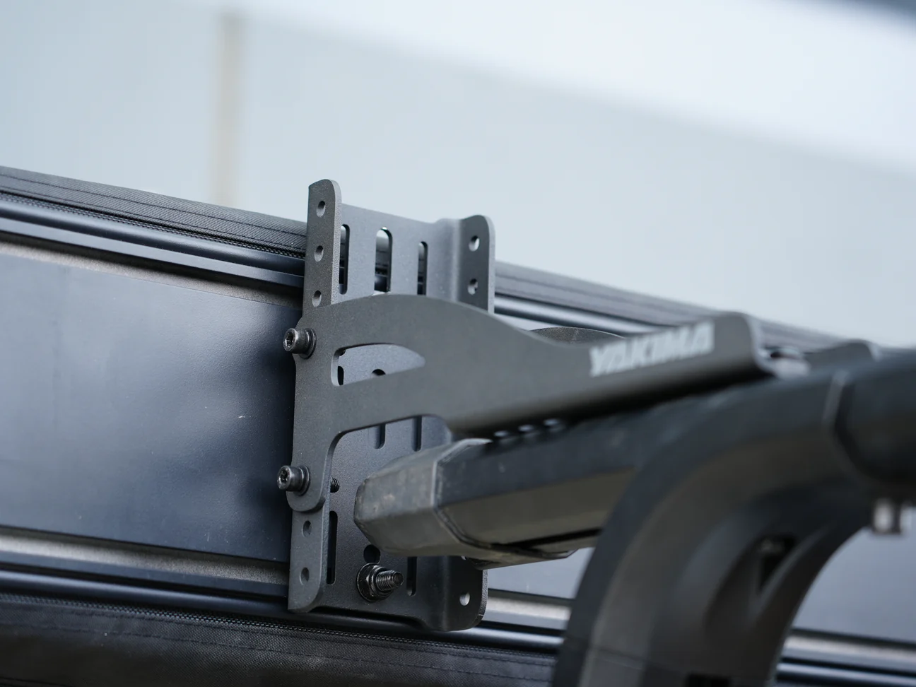 YAKIMA OverNOut 270 車邊帳高度調節支架
