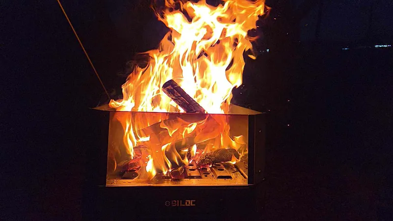 BILOC Fire Cube 雙重燃燒觀火爐｜IGT 系統・耐熱玻璃・可折疊露營火爐