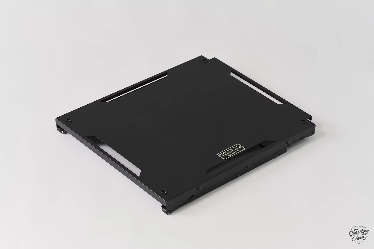 地域仕事/Territory Task 渡鴉邊桌 RAVEN SIDE TABLE