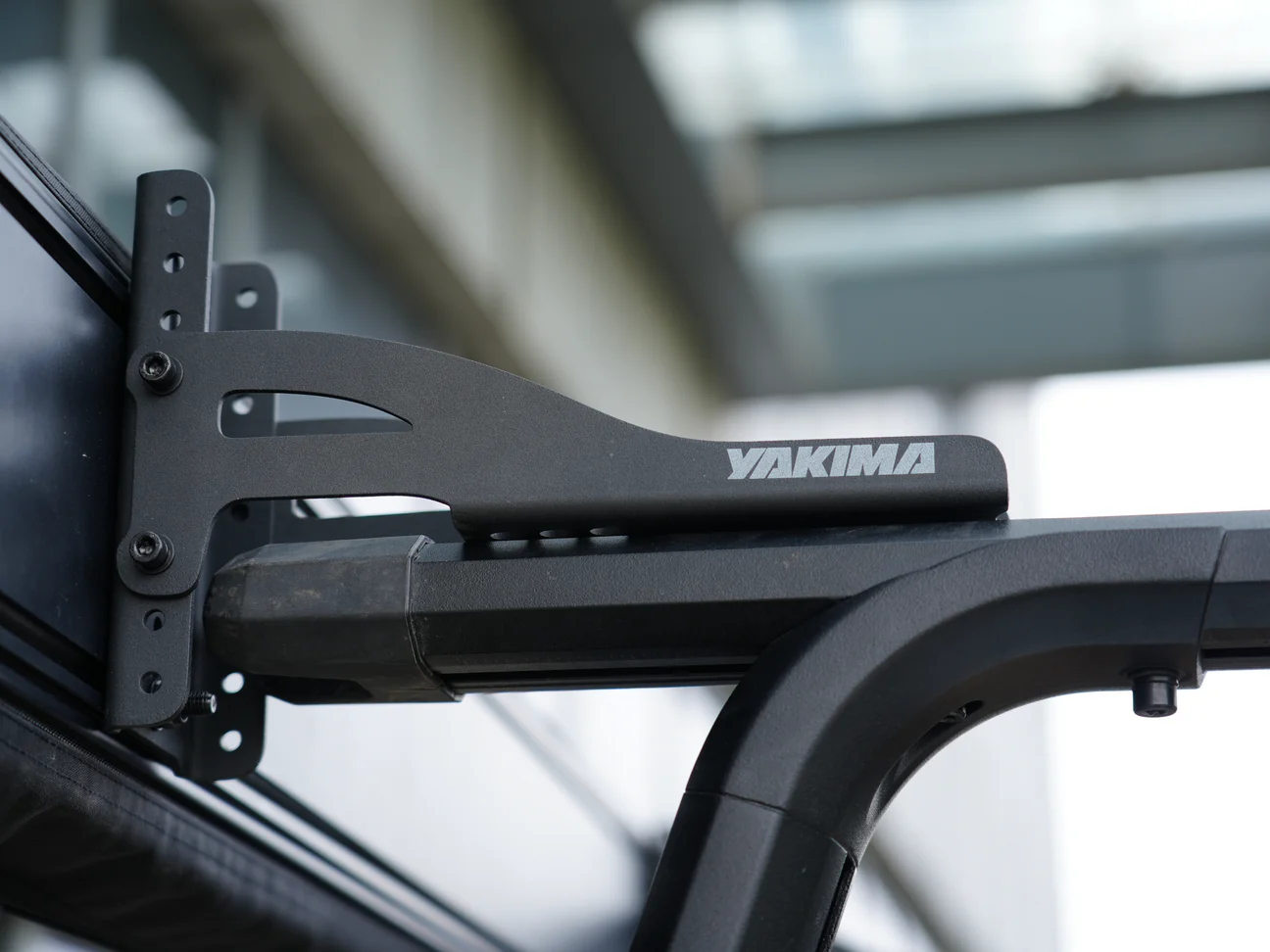 YAKIMA OverNOut 270 車邊帳高度調節支架