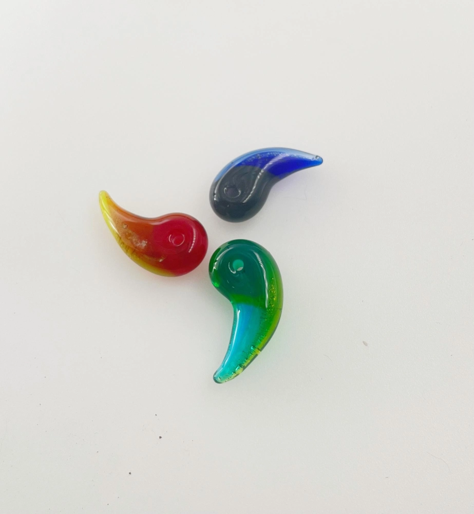 G003 琉璃勾玉