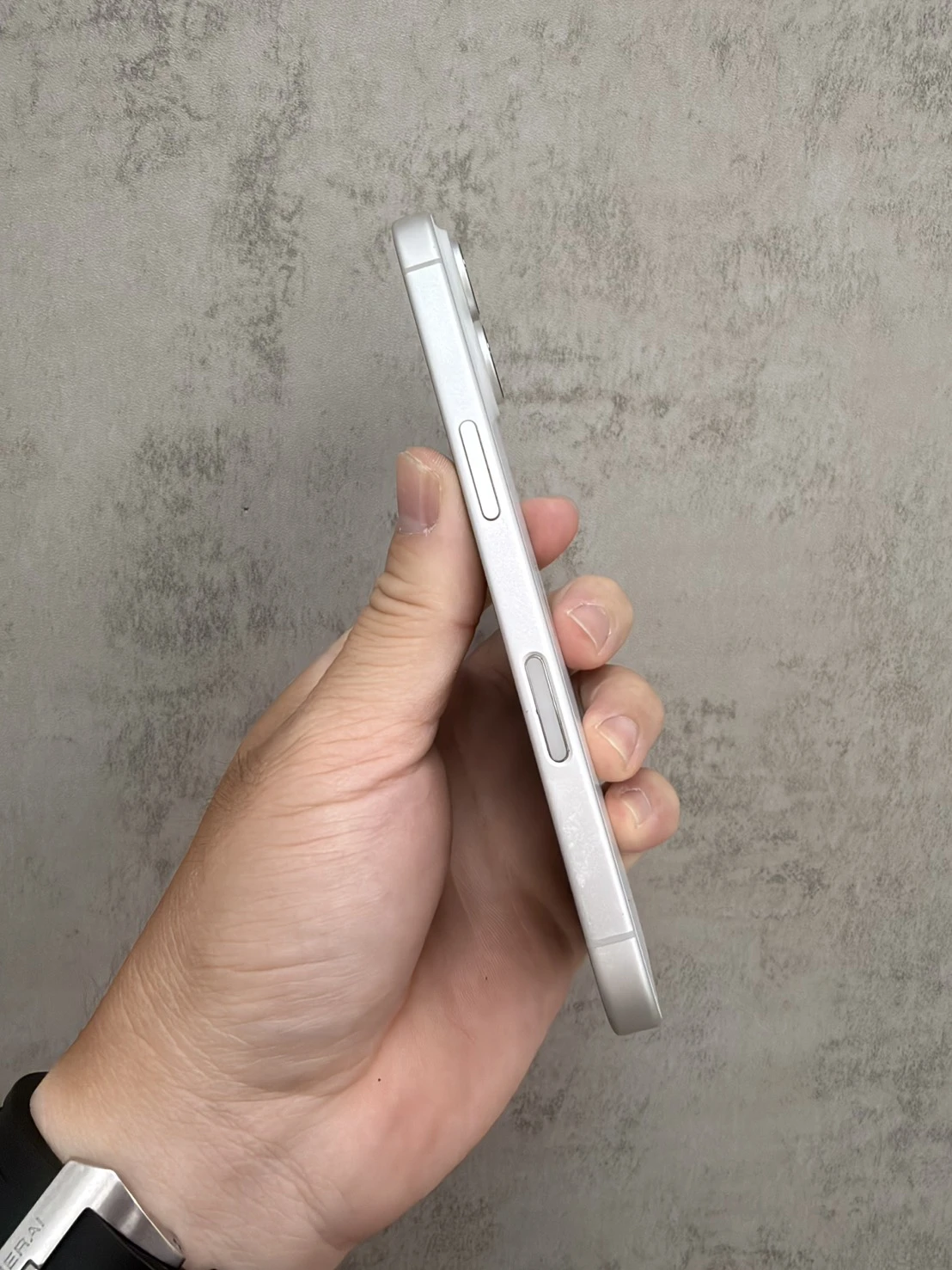 iPhone 16 128G 白 電池88% #24