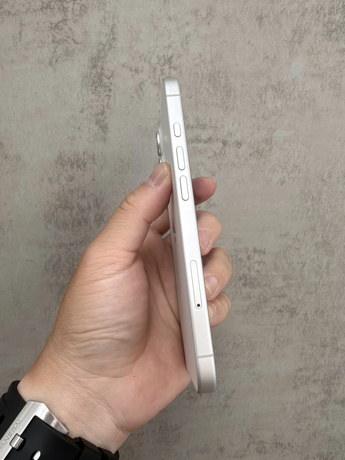iPhone 16 128G 白 電池88% #24