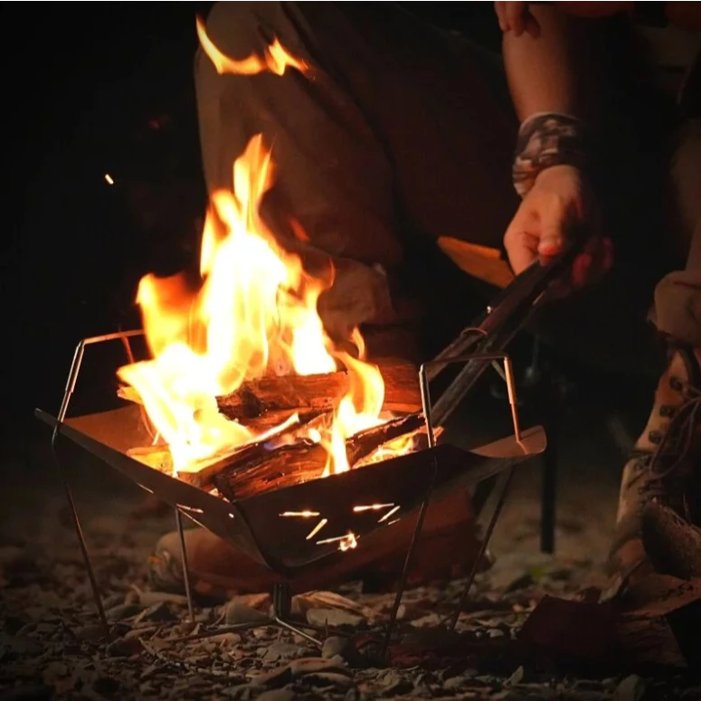 CAMPFIRE 鈦坦輕量焚火台【綠色工場】營火部落 柴爐 取暖爐 烤架 純鈦材質 附收納袋 鈦坦擋風板