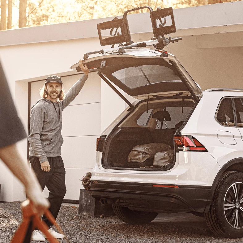 【綠色工場】Thule OutWay Platform 2台式架高平台車後自行車架黑/鋁 後背自行車架 腳踏車架 993