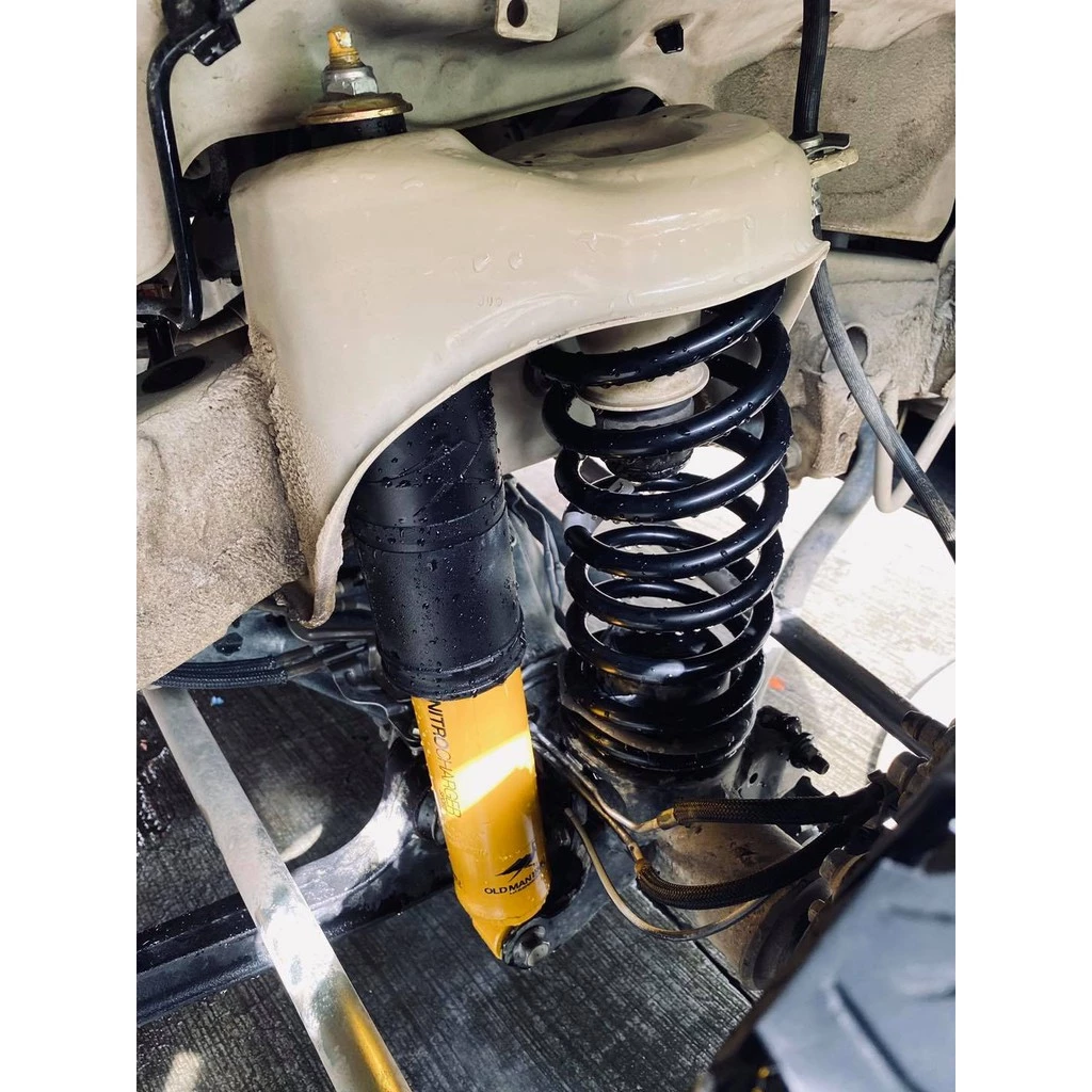 【綠色工場】ARB 4x4 accessories OLD MAN EMU避震簧筒套件 Amarok專用