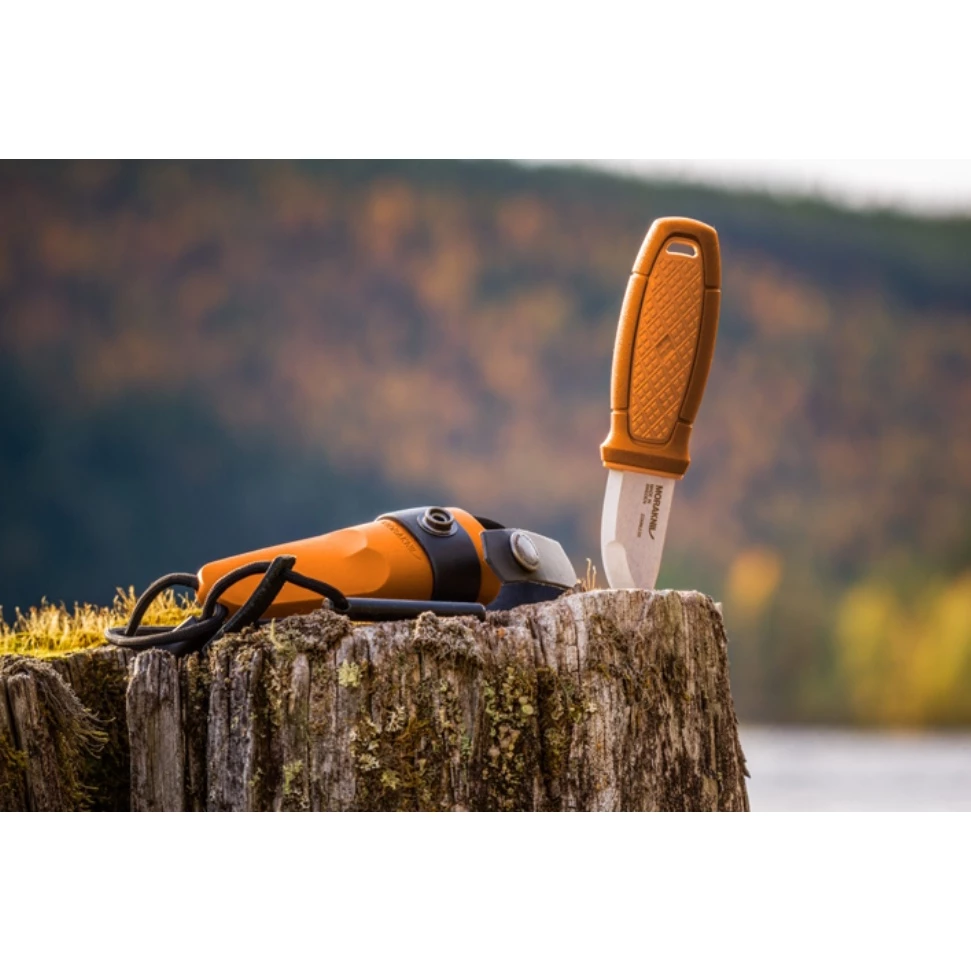 【綠色工場】?瑞典製? MORAKNIV Eldris Neck Knife Kit 不鏽鋼短直刀組 附掛繩、打火石