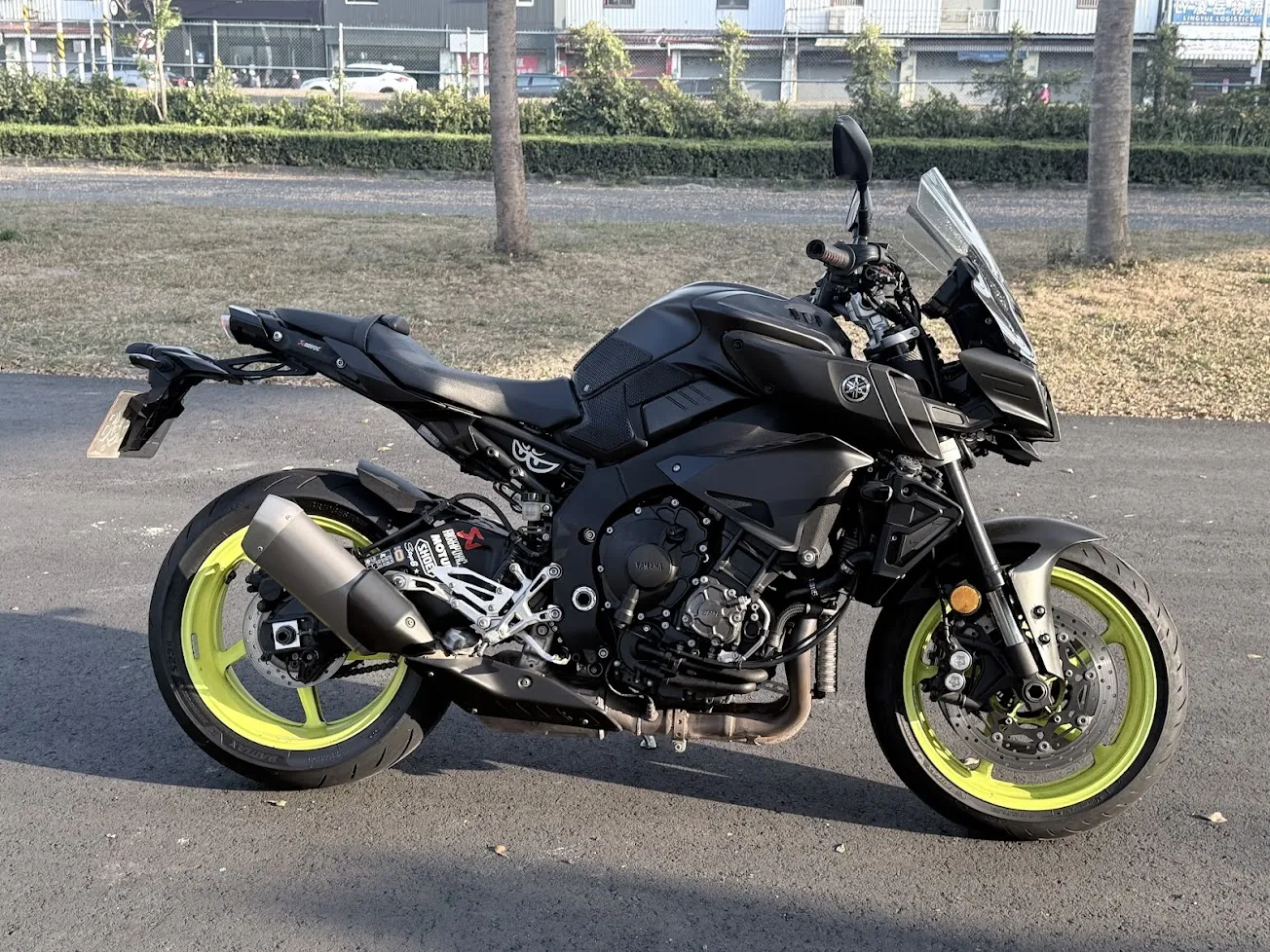 2016 YAMAHA MT-10