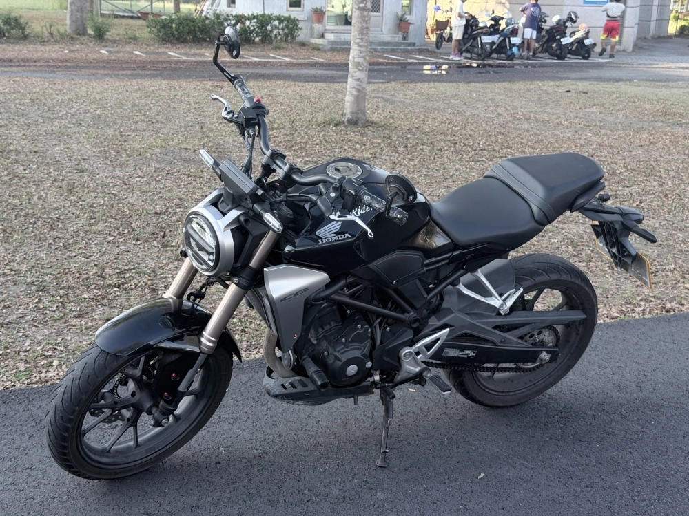 2019 HONDA CB300R
