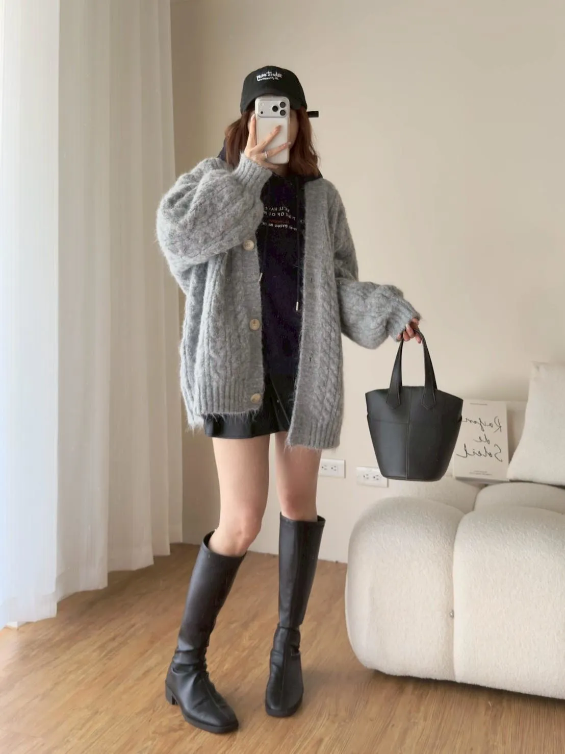 英文刺繡連帽T