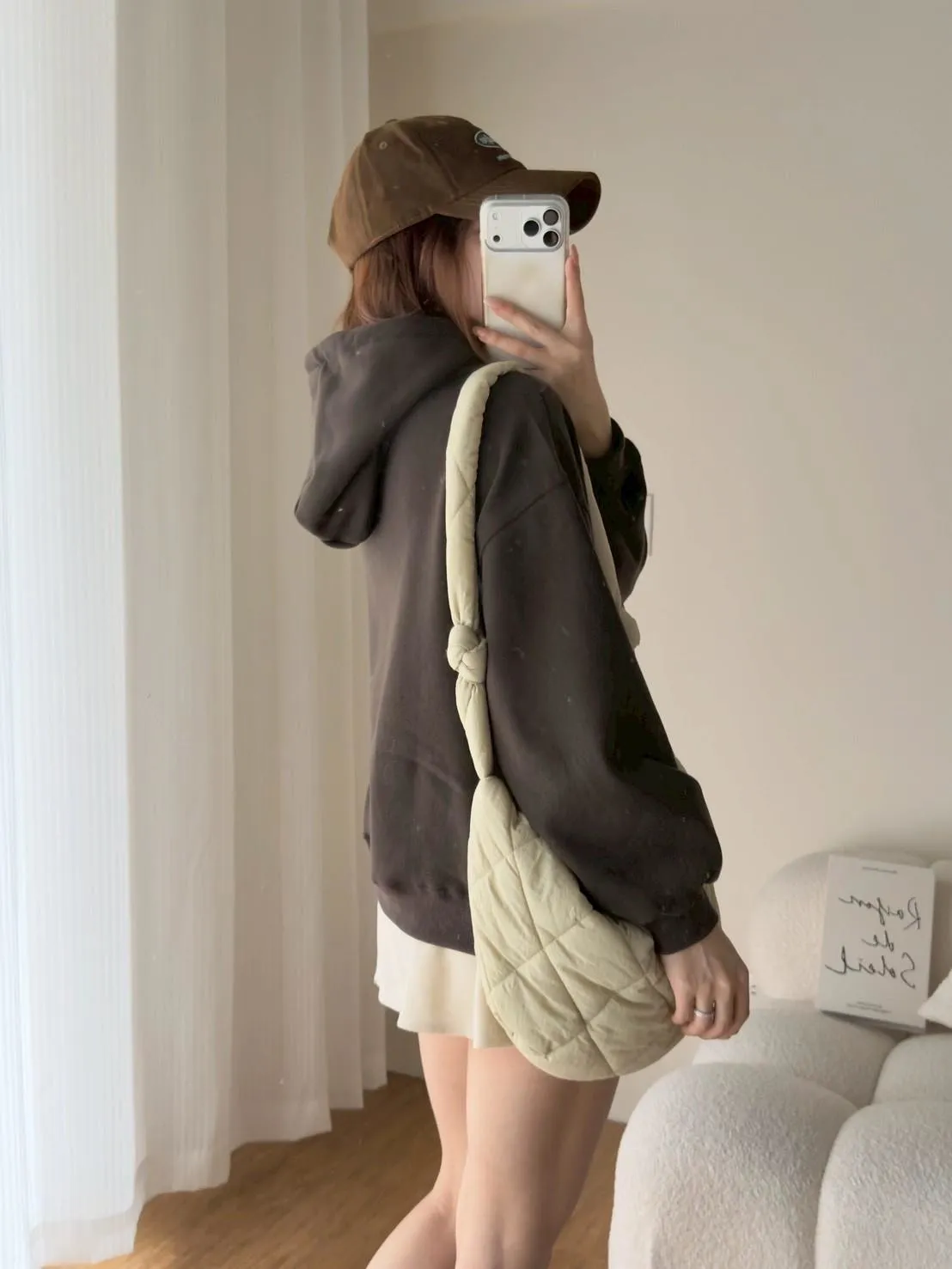英文刺繡連帽T
