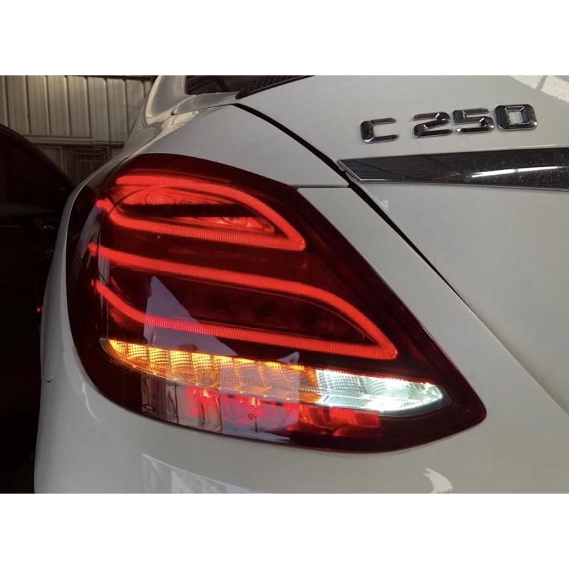 Benz W205 歐規 OEM 低配改高配led尾燈 (全新)