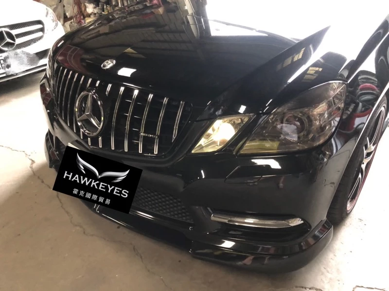Benz W212/S212 (E200 E250 E350)前期GT直柵式水箱罩( 銀/黑，兩色可選)