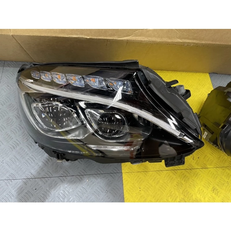 Benz 賓士W205雙魚眼大燈～僅剩1組