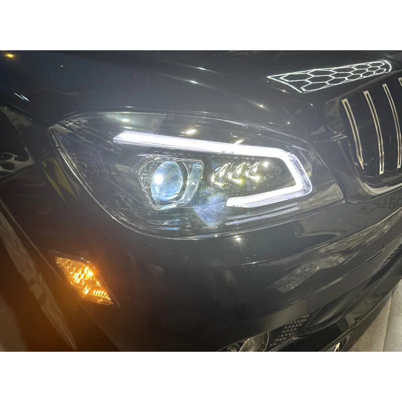 Benz W204 小改款前 流光版 最新款C型大燈