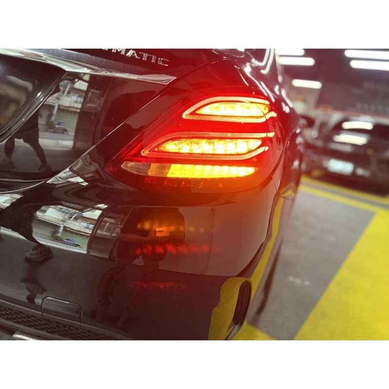 Benz W205 歐規 OEM 低配改高配led尾燈 (全新)