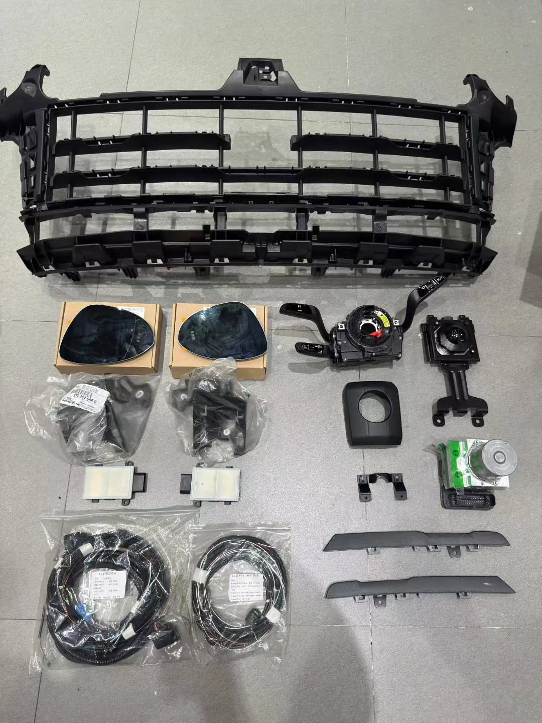 Porsche保時捷 24款 Cayenne， 升級原廠ACC自動跟車系統+變換車道輔助系統（LCA）