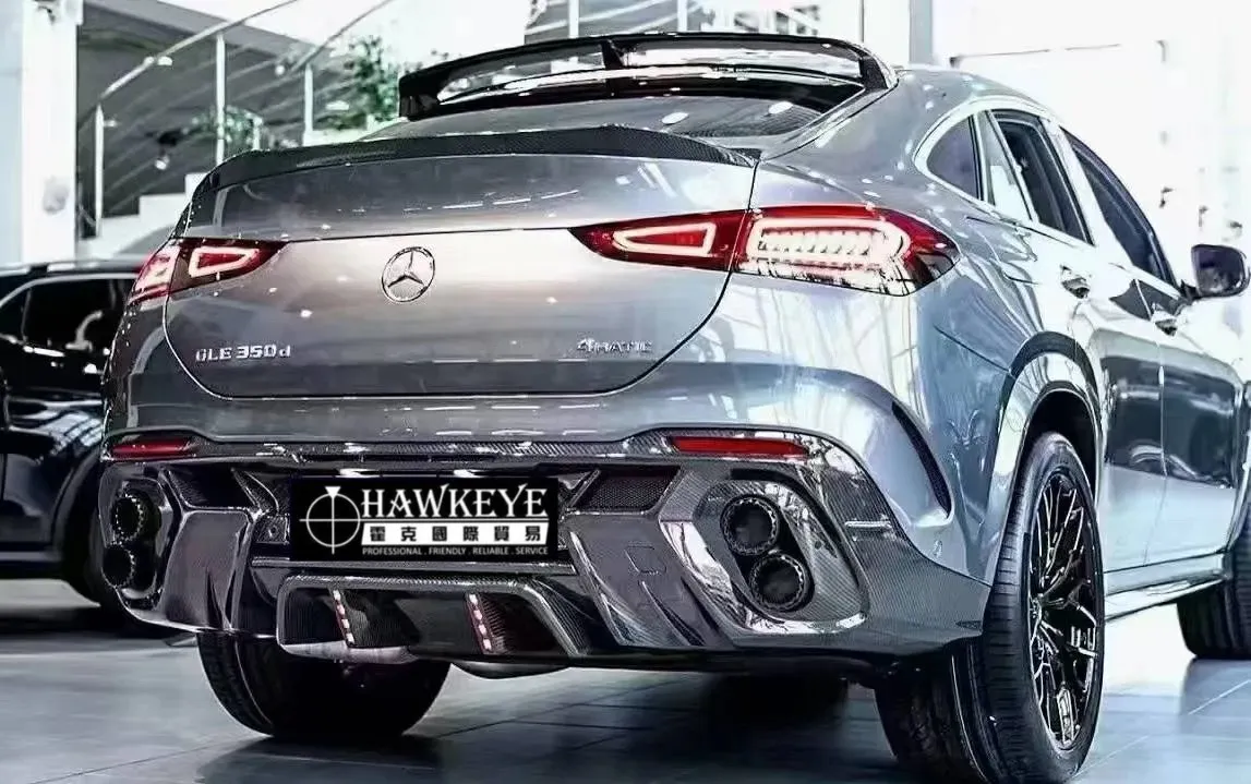 Benz 賓士 20-24款 GLE Coupe LD款，配直式尾飾管，碳纖維後下巴