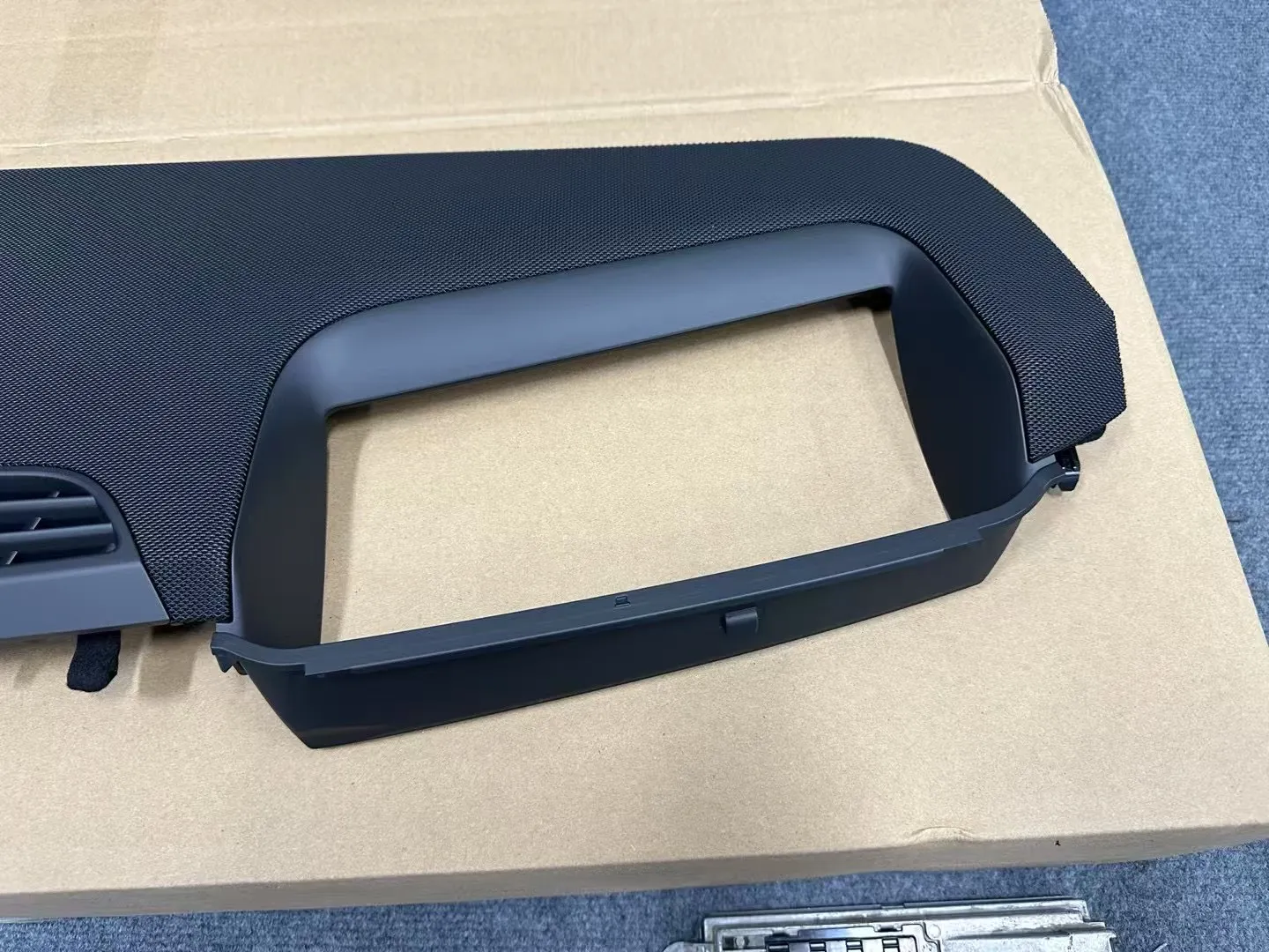 Benz 賓士 W167  (24年GLE) 原廠全新HU6抬頭顯示主機