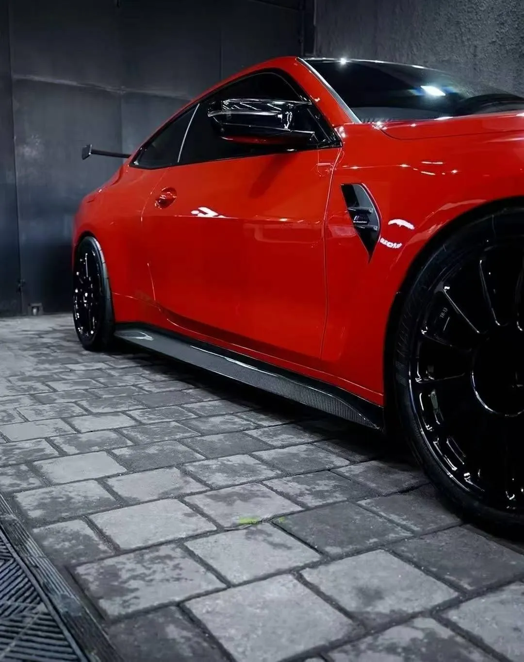 BMW 新款M3 G80 3D款碳纖維側裙 (可選乾/濕碳纖維)