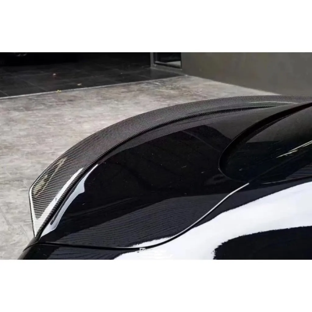 Benz 賓士 W205雙門改裝AMG款大包(搭配碳纖維下巴)