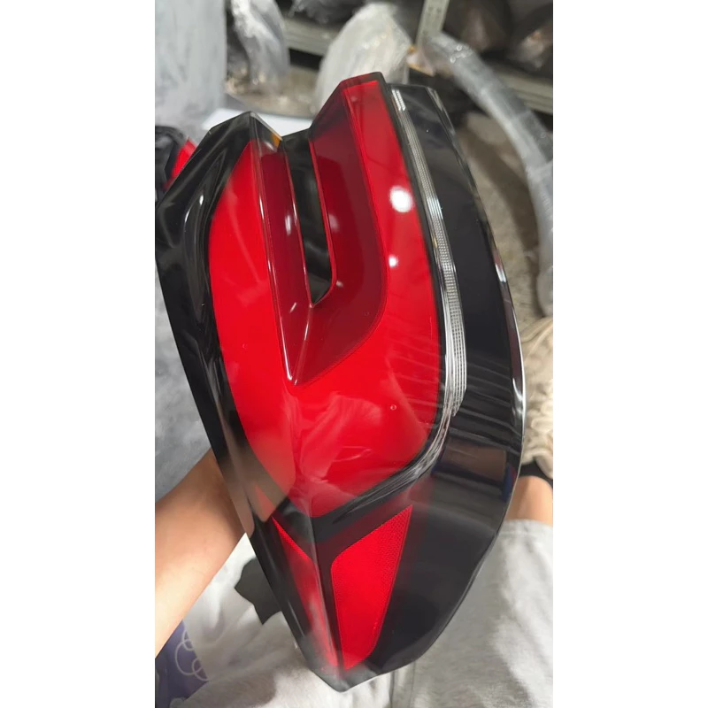 BMW G30 5系 原廠LCI新款 紅黑尾燈