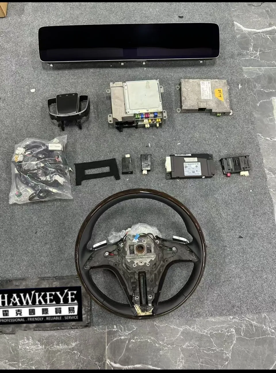Benz 賓士 W213  (18年 E300 ) 升級HU6手寫觸控螢幕+新款方向盤組(可單一選購)