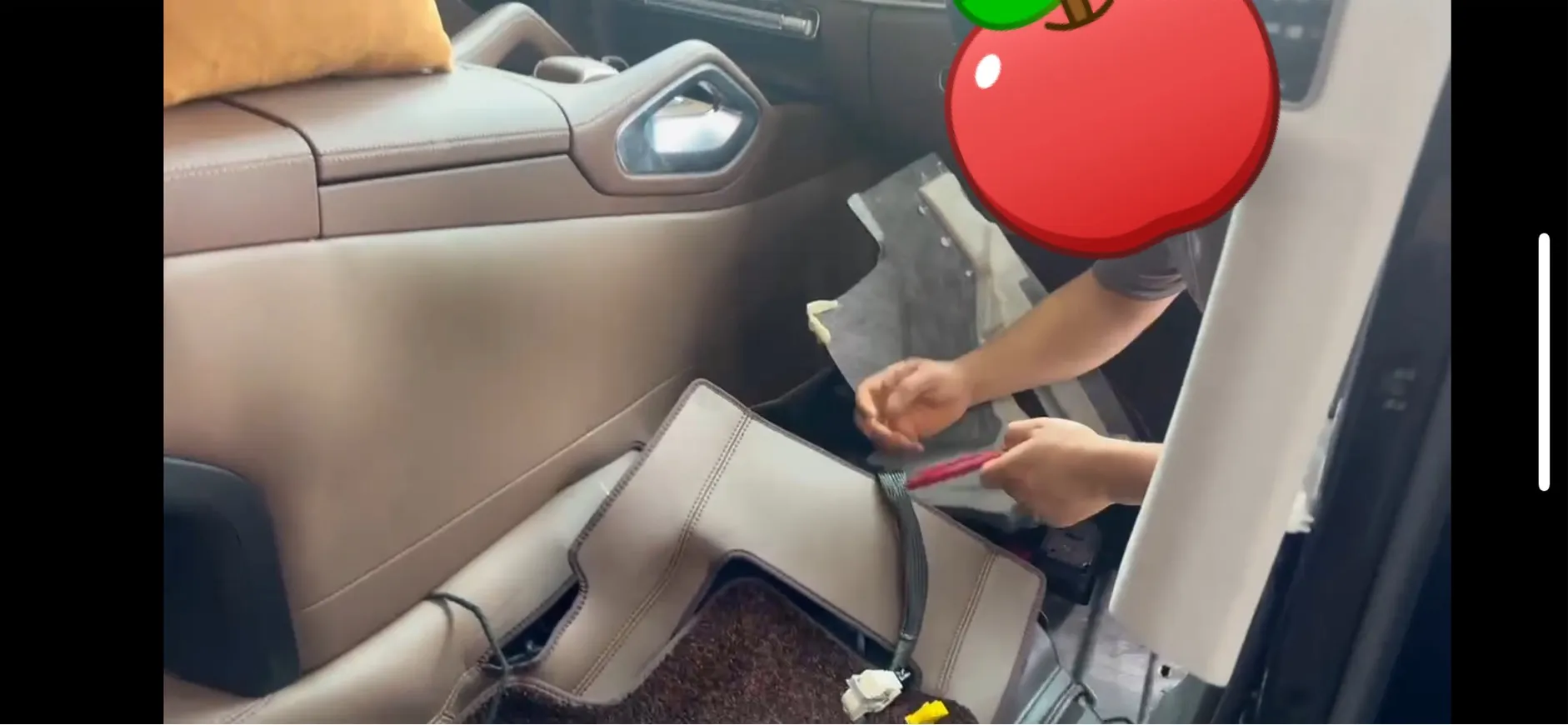 Benz 賓士 W167  (24年款GLS 450)升級高配主機+後排角度調節