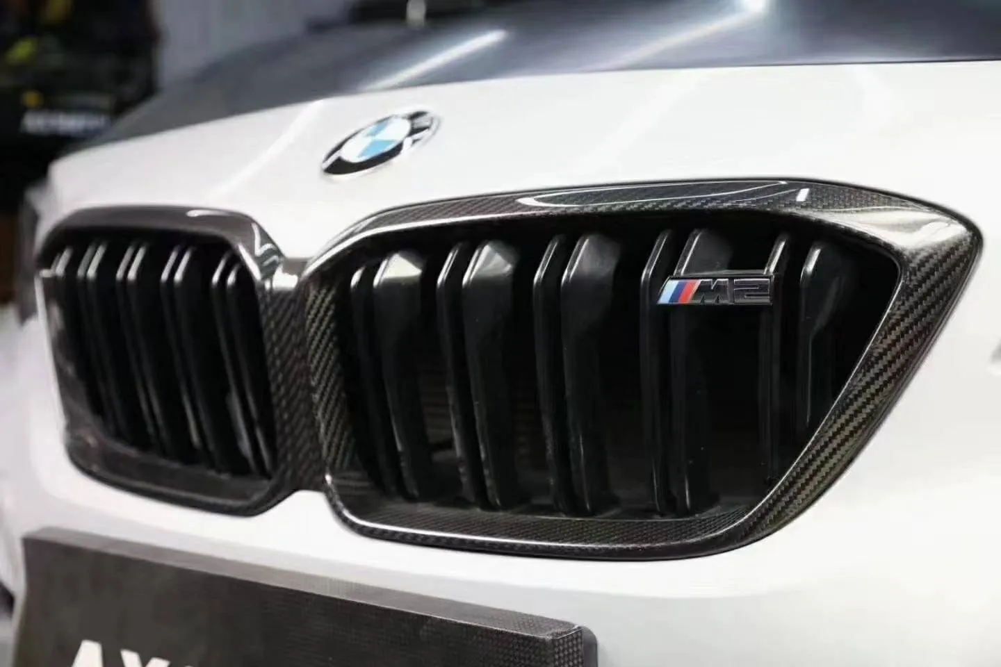 BMW M2C F87 雙線連體碳纖維/鍛造紋水箱罩