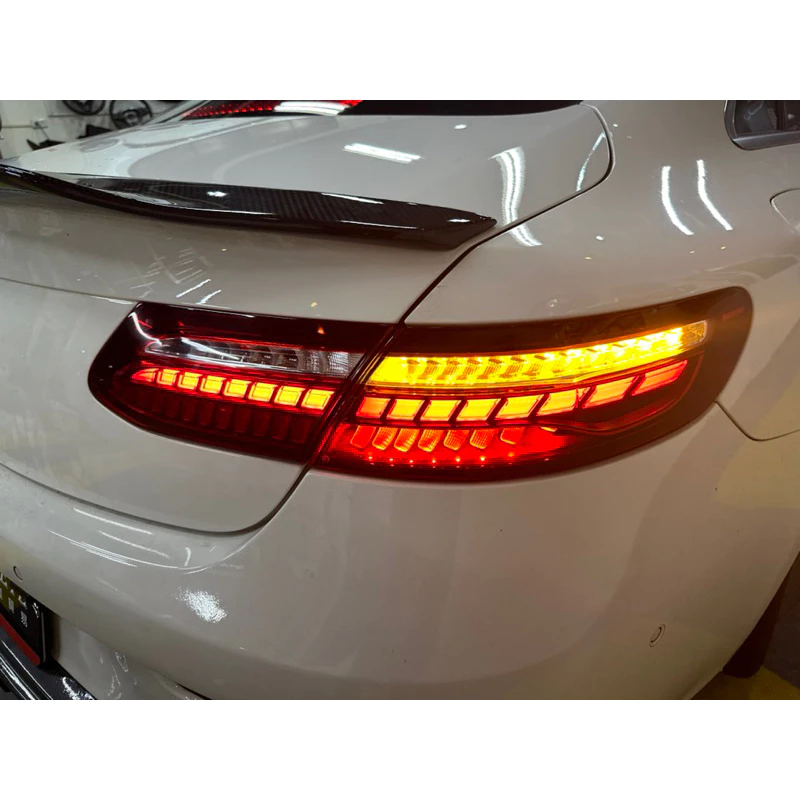 Benz E class coupe 雙門 C238 小改款 原廠歐規尾燈 龍鱗尾燈 小改前可安裝