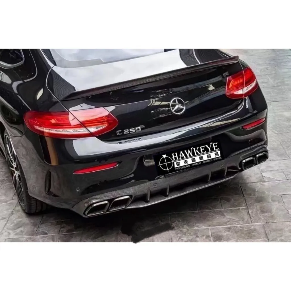 Benz 賓士 W205雙門改裝AMG款大包(搭配碳纖維下巴)
