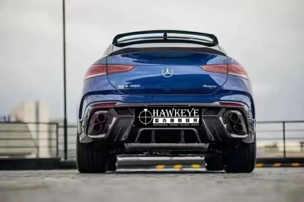 Benz 賓士 20-24款 GLE Coupe LD款，配直式尾飾管，碳纖維後下巴