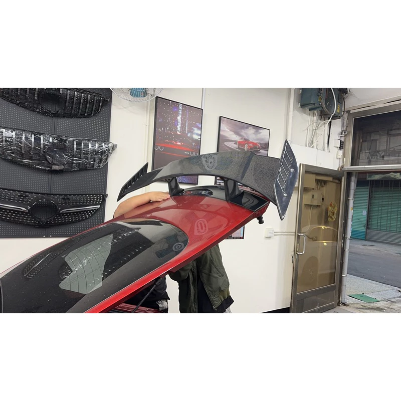 Benz AMG GT 碳纖維大尾翼
