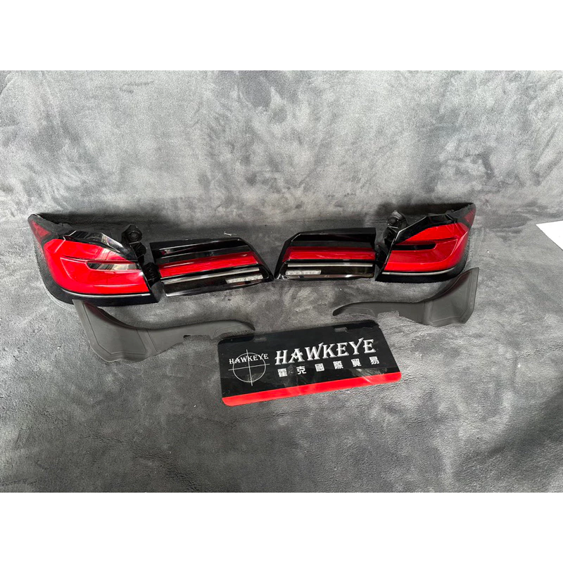 BMW G30 5系 原廠LCI新款 紅黑尾燈