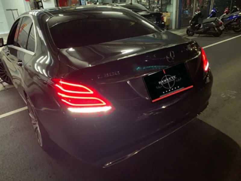 Benz W205 美規 低配改高配led尾燈 實車安裝(全新)