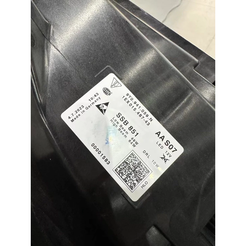 24年 保時捷 Porsche Cayenne 原廠高分辨率數字矩陣大燈