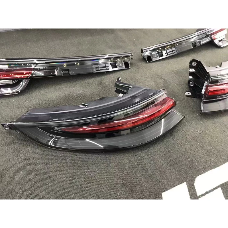 保時捷 Porsche Panamera 新款 971.1 改 原廠 薰黑尾燈