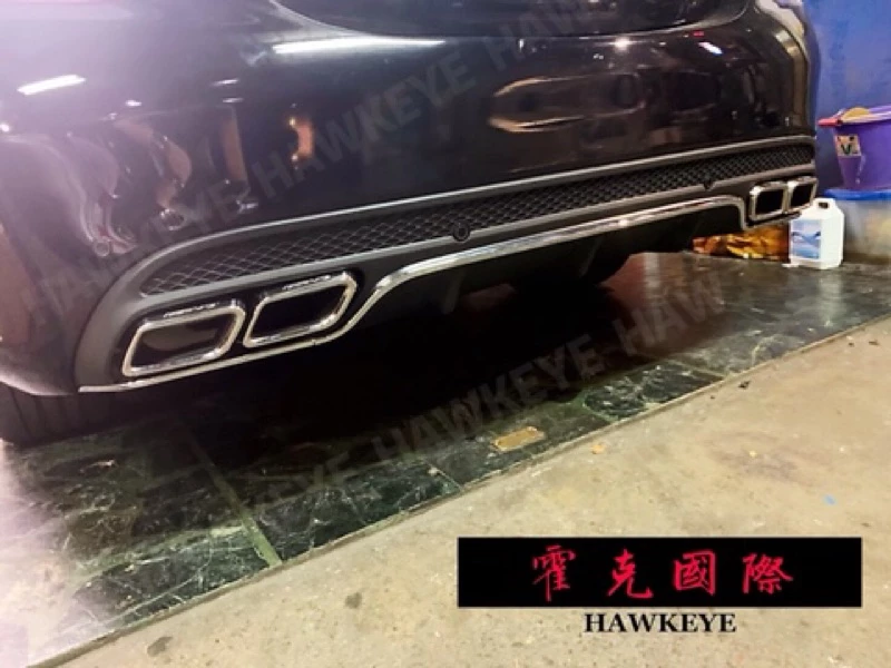 Benz 賓士 C63 四出尾飾管 + 後下巴