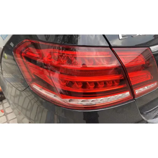 全新 Benz W212 小改款 原廠型 歐規 尾燈 一組 9999